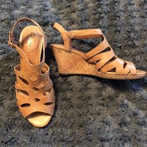 Clark Artisan 6 wedge shoes